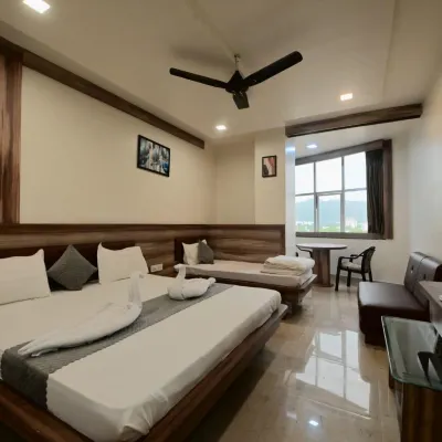 Hotel Ajmer Grand Отели рядом с достопримечательностью «Железнодорожный вокзал Аджмер»