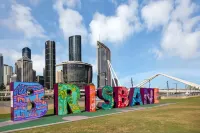 South Bank Sensational! ~ 2Bed/2Bath/1Car/Pool! - 2성급