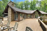 6 Bed Pontoon Boat and Jet Ski Rental, Hot Tub, Pool Table, Trampoline & More - 3-Star