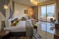 Marina Hotel - balcony