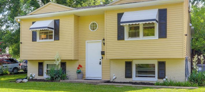 Explore Oberlin! Home 1 Mi to Main Street & Campus Hotels in Lorain County