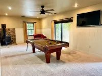 Lake Cottage on Deep Water w/ Incredible Views! Hot Tub/Pool Table/Dock/Kayaks - Boutique