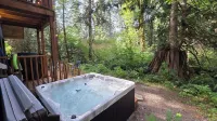 Luxury A-Frame w/ New Hot Tub! 15 Mins to Stevens Pass - Misty Mt. Haus - Alppimaja