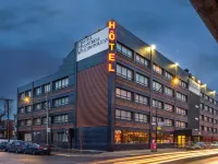 Hotel Montreal Metropolitan, an Ascend Collection Hotel Hotels near Saputo Stadium