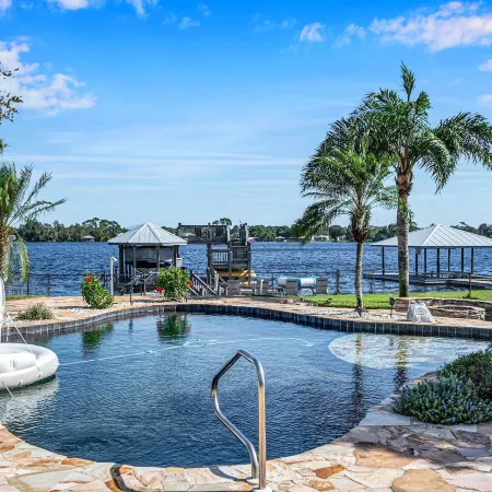 Luxury Lakefront Private Dock Pool In-ground Spa