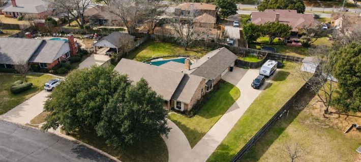 Relax & Play at Our Spacious Retreat with Pool & Fireplace, Sleeps 10 Hotels in Johnson County