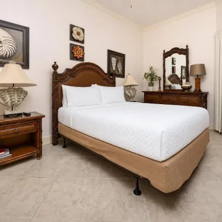 Phoenix West 404 3 Bedroom Condo