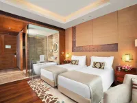Taj City Centre Gurugram Hotels near DLF Phase I