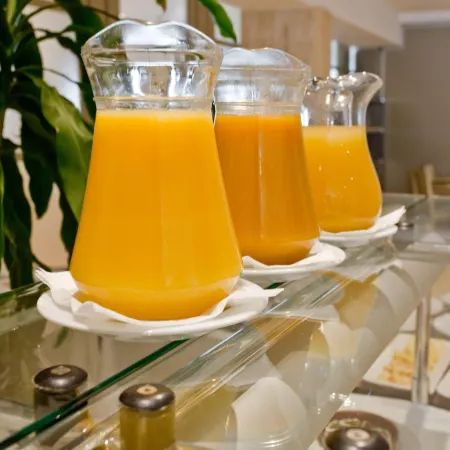 Hotel Jeni & Restaurant