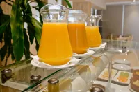 Hotel Jeni & Restaurant - พร้อมอาหารเช้า