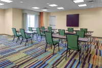 Fairfield Inn & Suites Seymour - Bãi đậu xe