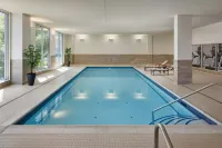 Courtyard Prince George - Pools
