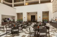 Embassy Suites by Hilton Baton Rouge - parking