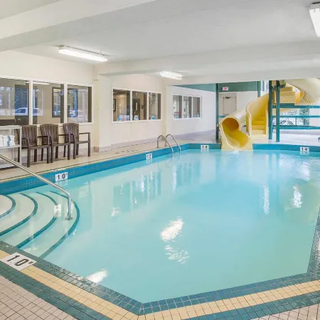 Comfort Inn & Suites University