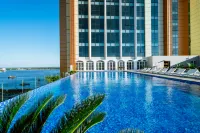 Johari Rotana - piscina