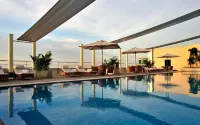 Taj Club House - piscina