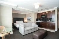 Sandman Hotel Oakville - parking