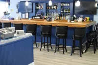 Grande Shores Ocean Resort - bar