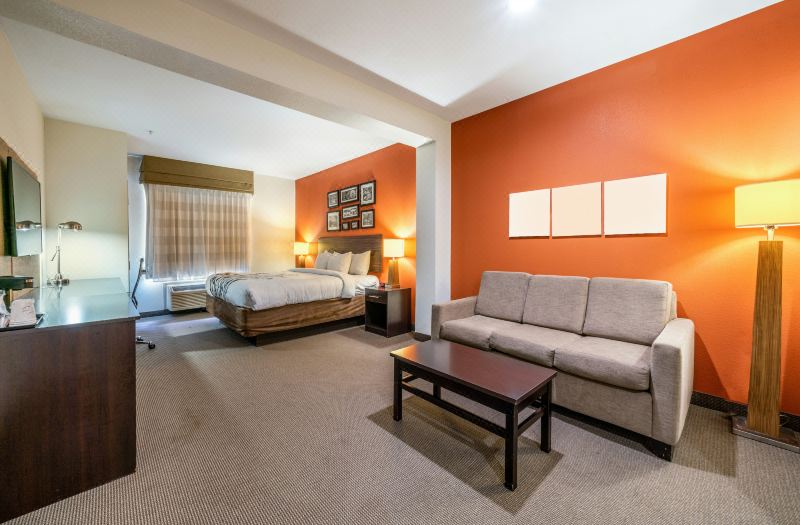 Restwell Inn & Suites I-45 North
