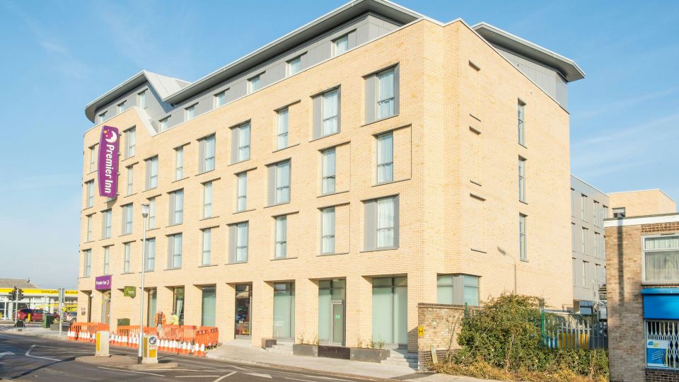 Premier Inn Cambridge East (Newmarket Road)