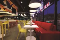 Radisson Red Minneapolis Downtown - Baarit