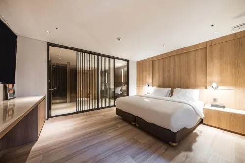 Changwon Hotel True - Balkon