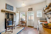 Host Stay Silk Weaver s Cottage - 4성급