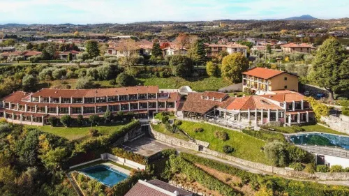 Hotel Belvedere - parkir