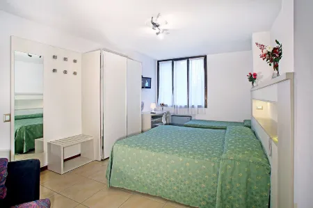 Hotel Marrani Отели рядом с достопримечательностью «Mugello»