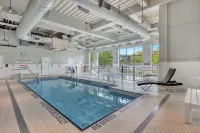Sheraton Tarrytown Hotel - Pools