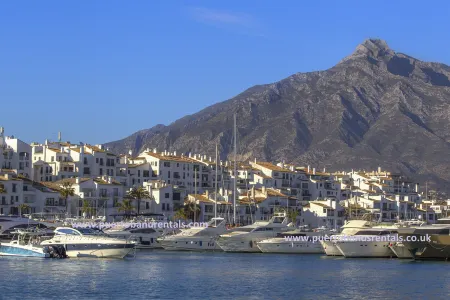 Beachside Puerto Banus Stunning Apartment 212