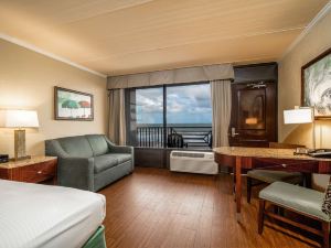 La Quinta Inn & Suites by Wyndham Cocoa Beach Oceanfront