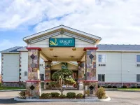FairBridge Inn & Suites Sunnyside Hotels in Prosser