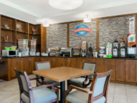 Baymont by Wyndham Erie Hotels in Summit Township