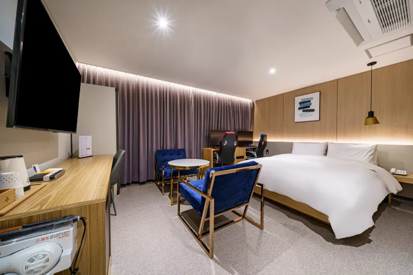 SASANG HOUND HOTEL