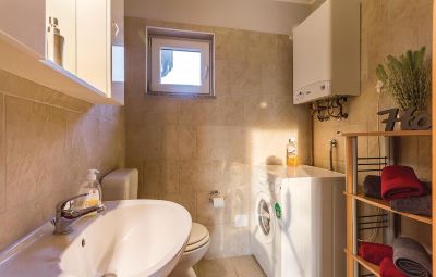 Other Nice Home in Liznjan with Wifi and 2 Bedrooms Photo