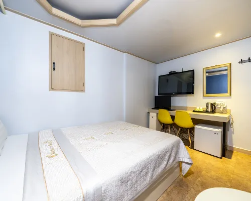 Goyang (Jugyo) New Hilton Hotel dekat Pom Bensin Munbong