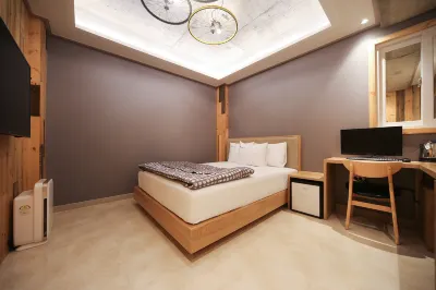 Gyeongsan Hayang Hotels near Hayang Station