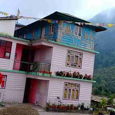 Gyaltsen Resort Hotel Exterior