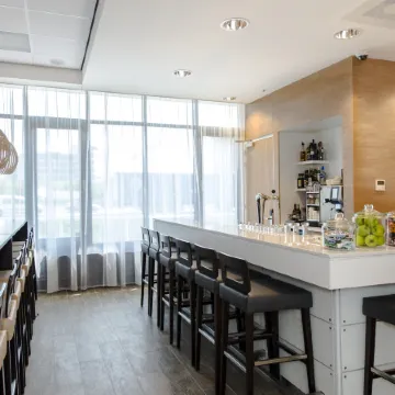 Hampton by Hilton Amsterdam Airport Schiphol Отели в г. Хофддорп