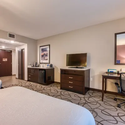Hilton Garden Inn Irvine/Orange County Airport Hotels near William R Mason Regional Park