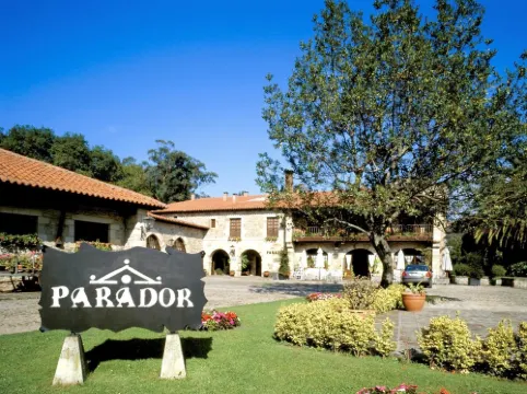 Parador de Santillana de Gil Blas - 4-Star