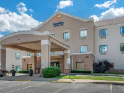 Comfort Inn & Suites St Louis-O'Fallon Hotels in St. Charles County