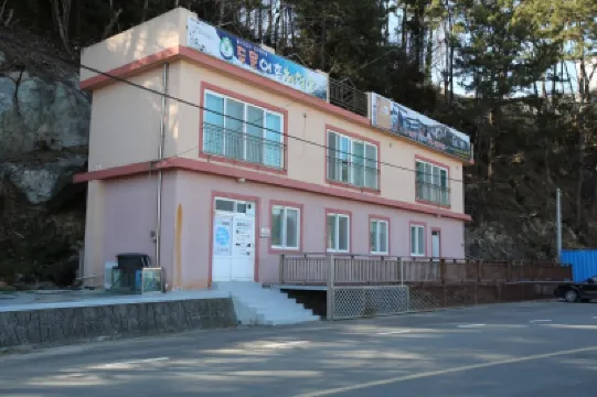 Yeosu Sky Sea House Pension Hotels near Hyangiram Hermitage