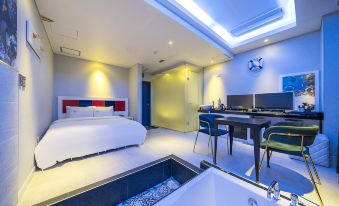Cheonho Laview Hotel