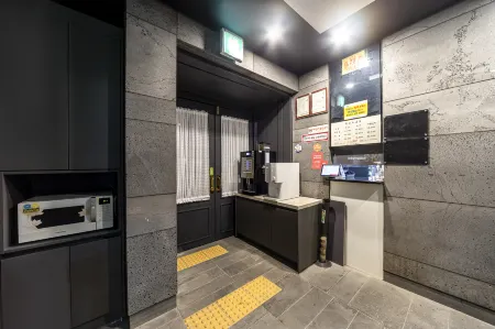 Changwon Jinhae Som Отели рядом с достопримечательностью «Чинхэгу»