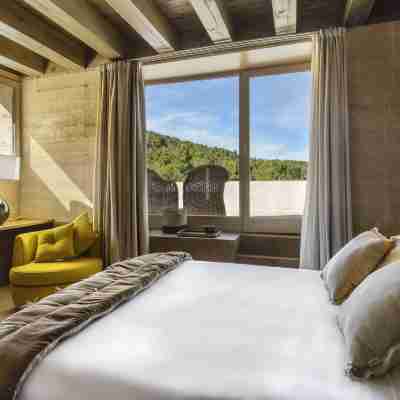 Small Luxury Hotels of The World - Torre del Marques Rooms