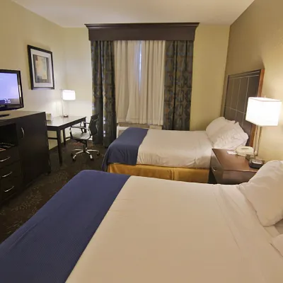 Hampton Inn & Suites Cathedral City Hotels near Century Park
