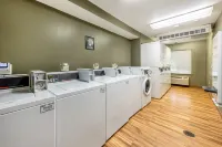 HomeTowne Studios Columbus