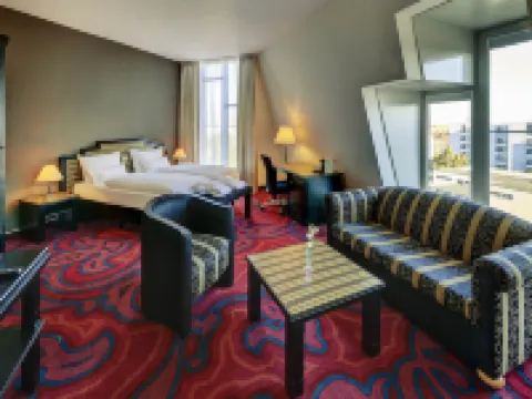 Mercure Hotel Berlin Tempelhof Hotels near Leinestraße Underground Station